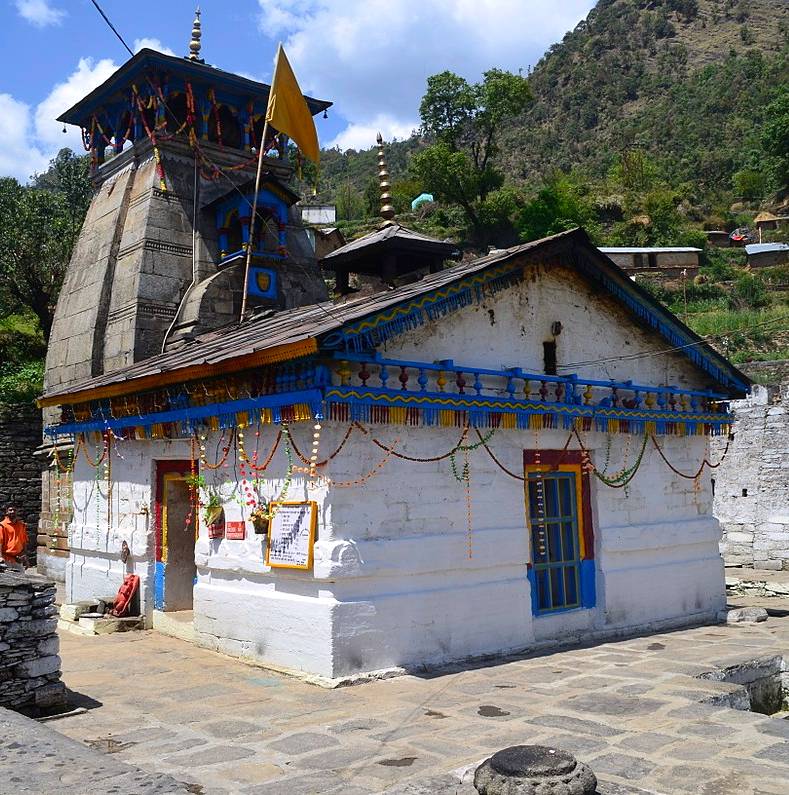 Front view of Triyuginarayan temple, the sacred site for destination weddings in Uttarakhand